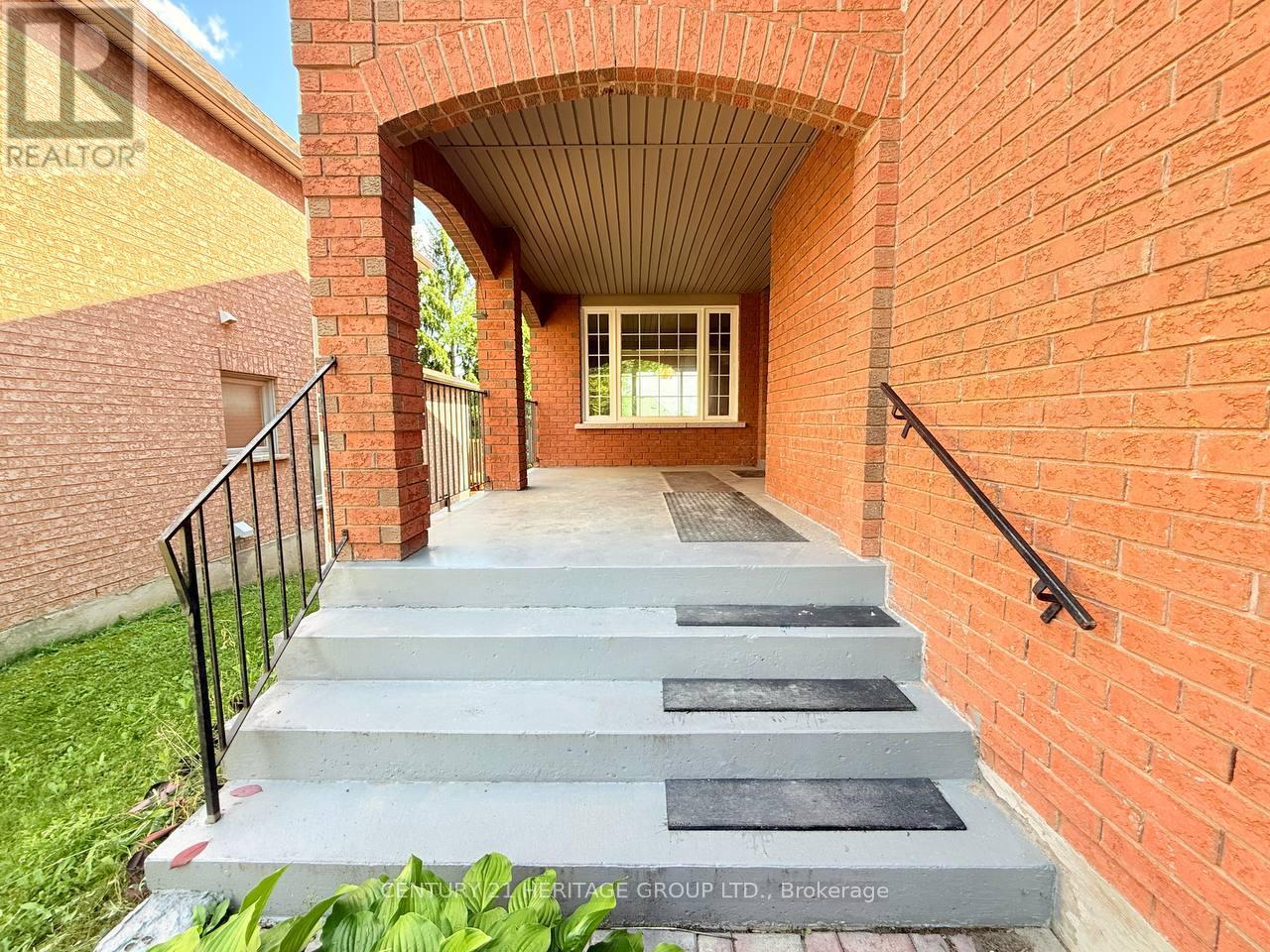 162 Widdifield Avenue, Newmarket, Ontario  L3X 1Z2 - Photo 2 - N13665710
