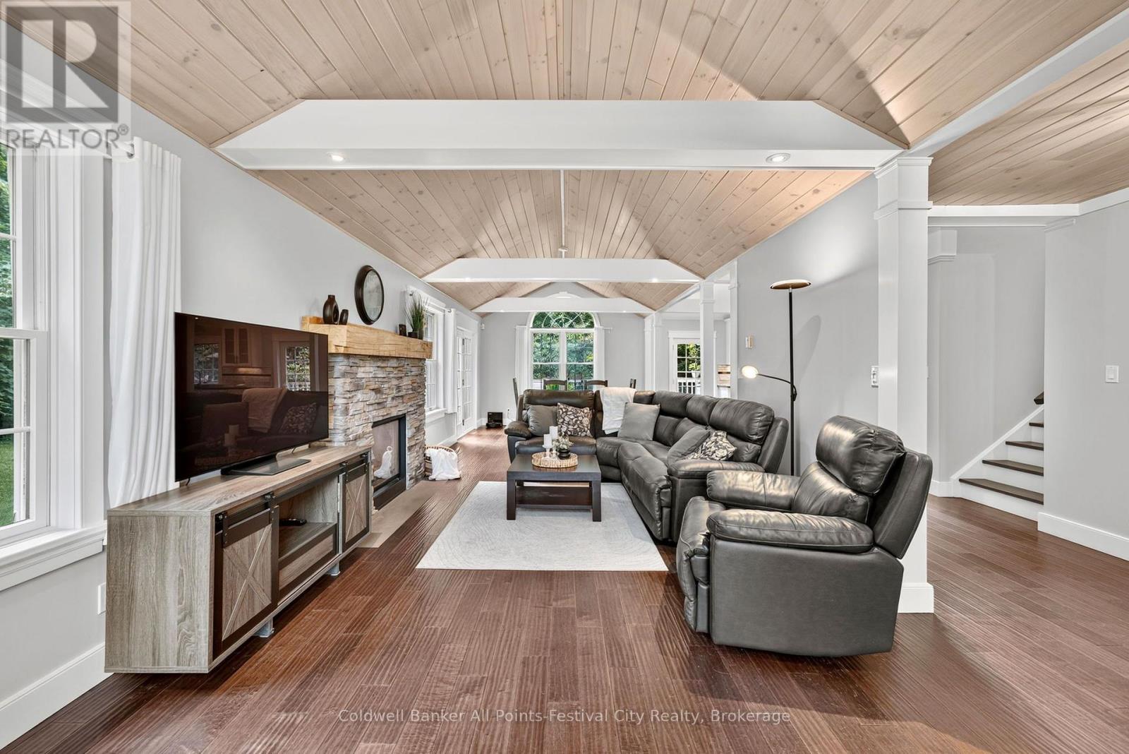 32 Christy Street, Bluewater, Ontario  N0M 1G0 - Photo 10 - X13665578