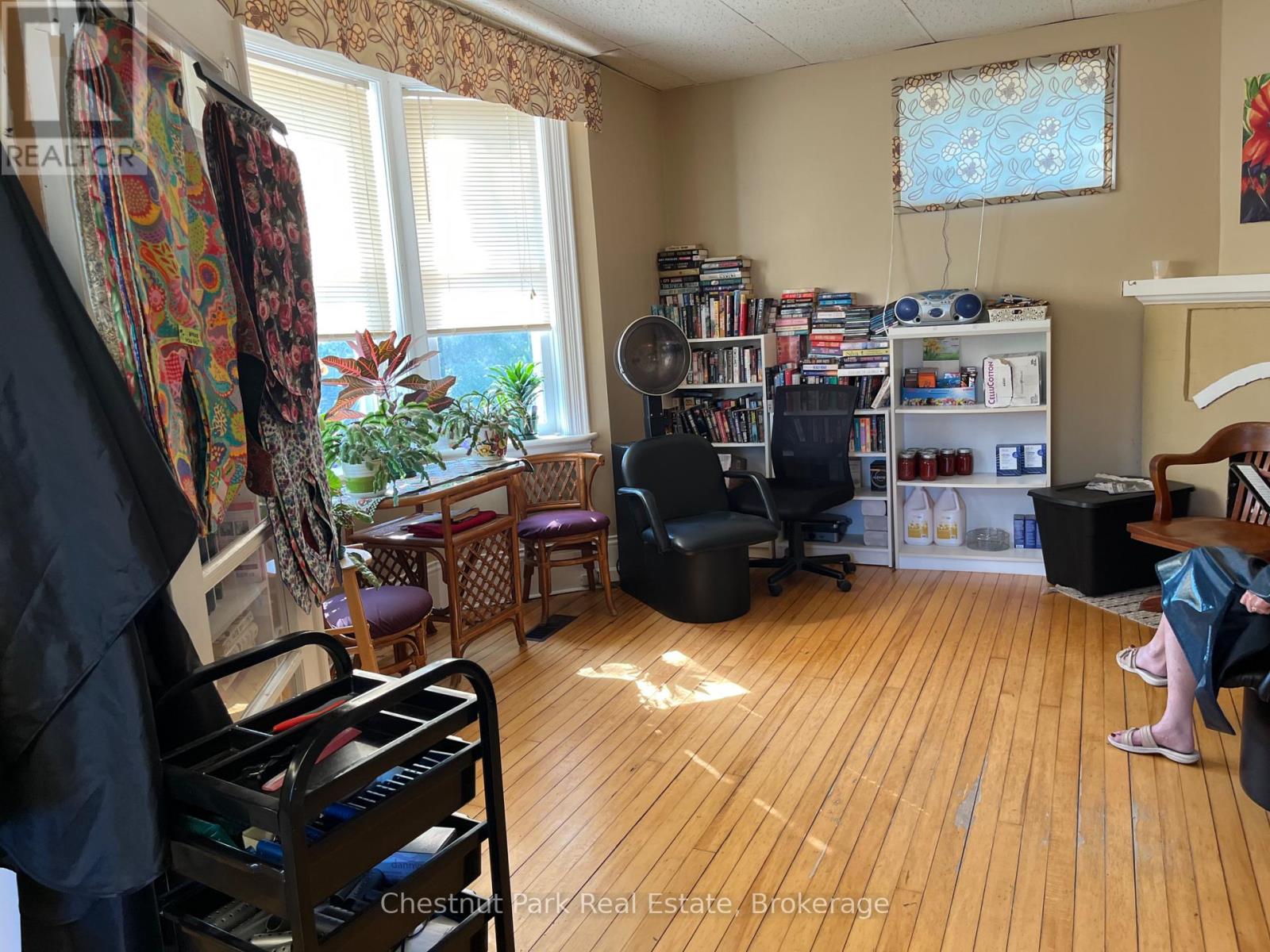 151 Royal Street, Gravenhurst, Ontario  P1P 1H5 - Photo 6 - X13665672