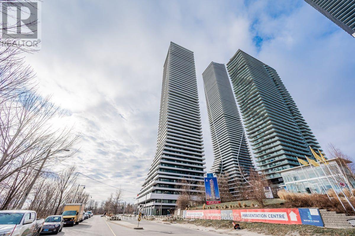 LPH05B - 20 SHORE BREEZE DRIVE, Toronto, Ontario