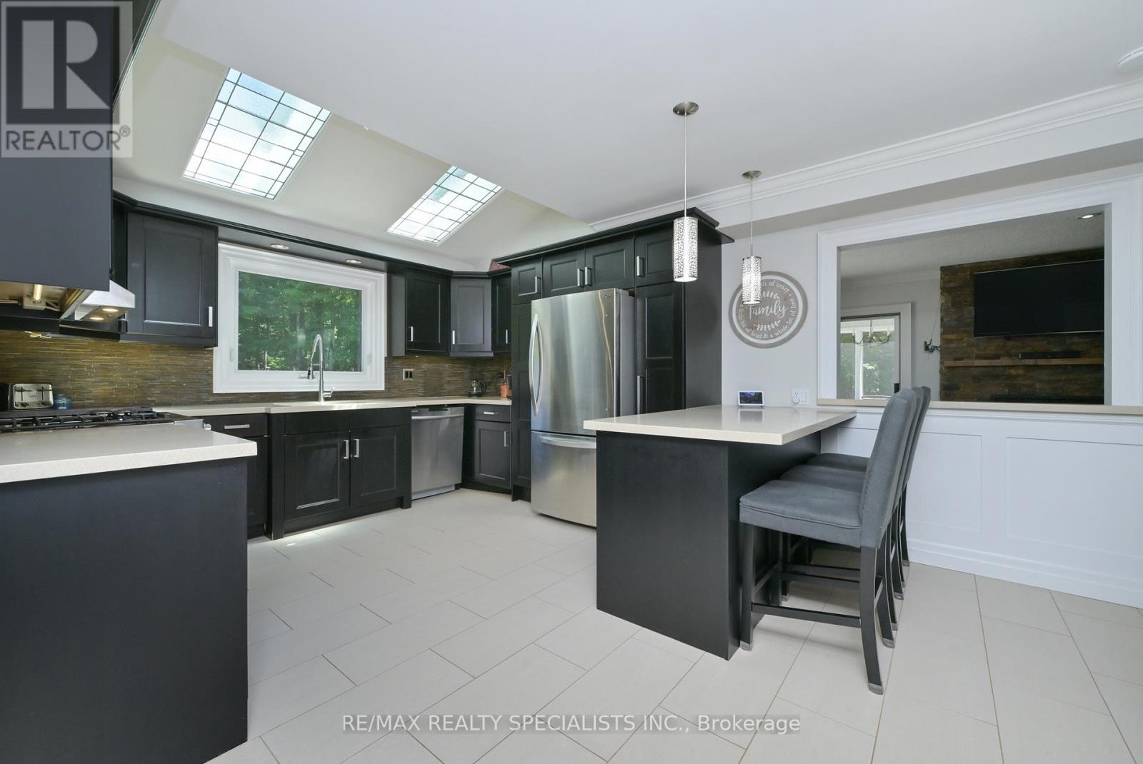 13 Snowberry Court, Caledon, Ontario  L7K 0B5 - Photo 6 - W13665632
