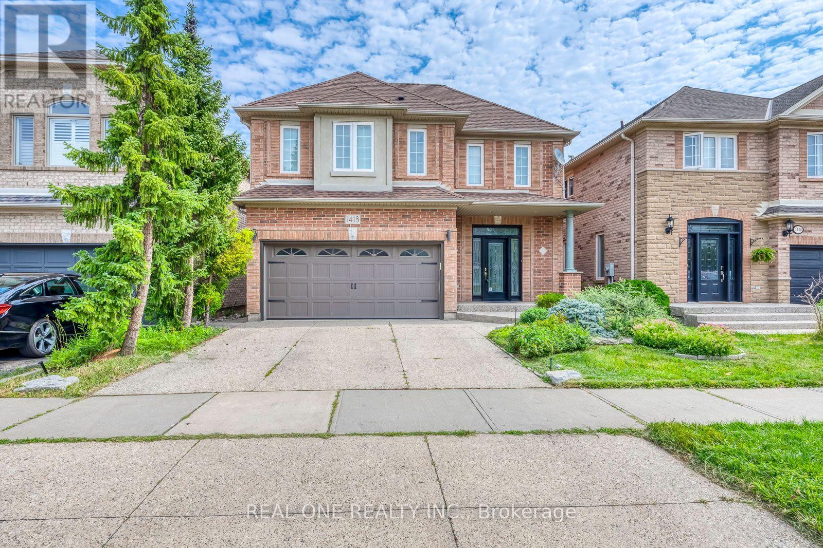 1418 GULLEDGE TRAIL, Oakville, Ontario