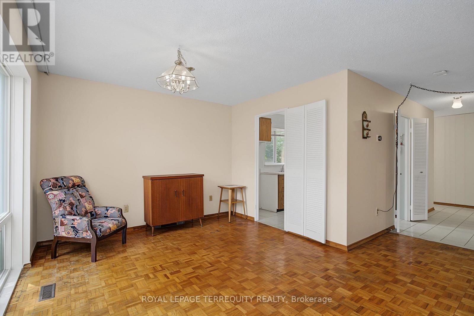 18 - 11 Four Winds Drive, Toronto, Ontario  M3J 1K7 - Photo 6 - W13665638
