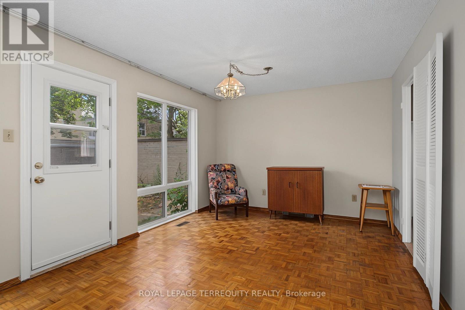 18 - 11 Four Winds Drive, Toronto, Ontario  M3J 1K7 - Photo 8 - W13665638