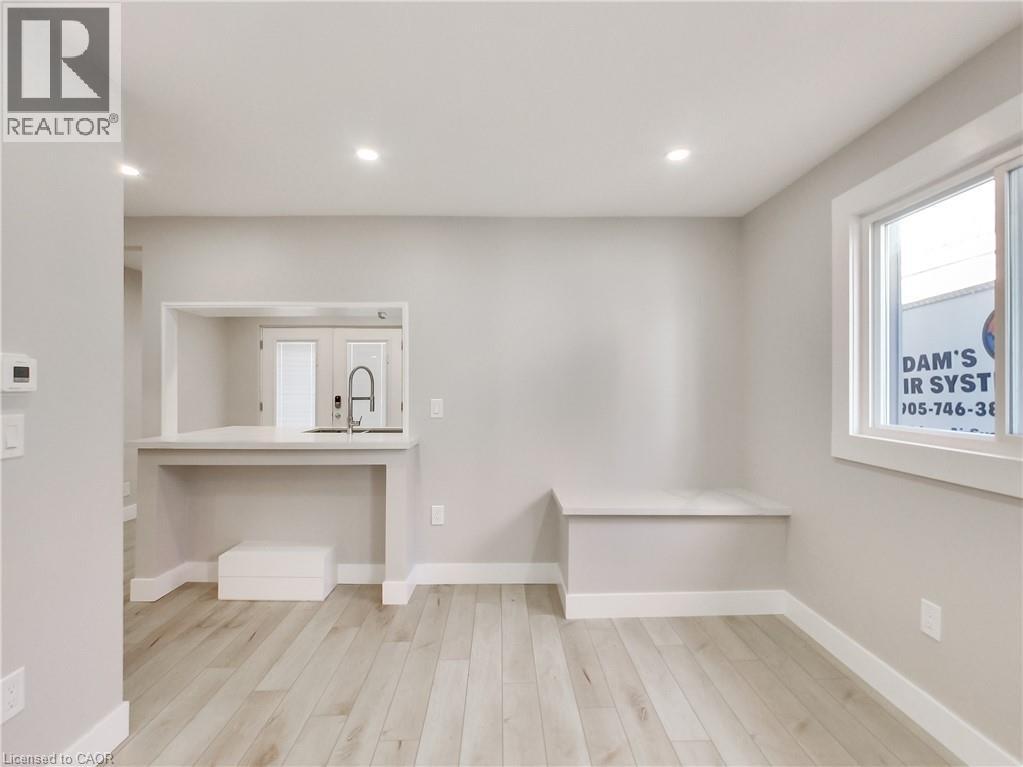 229 Parkdale Avenue N, Hamilton, Ontario  L8H 5X4 - Photo 38 - 40837478