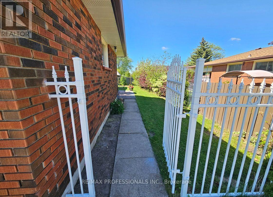 7 Berko Avenue, Hamilton, Ontario  L8V 2P8 - Photo 37 - X13665572