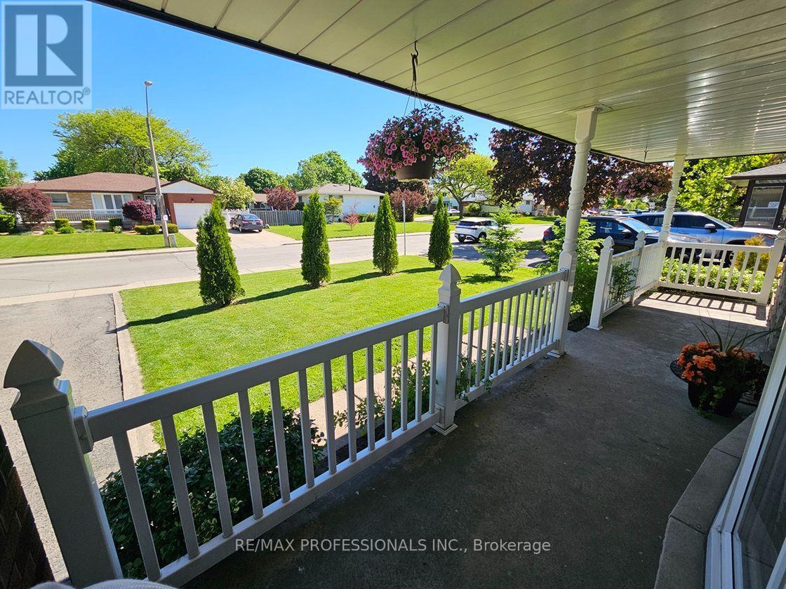 7 Berko Avenue, Hamilton, Ontario  L8V 2P8 - Photo 6 - X13665572