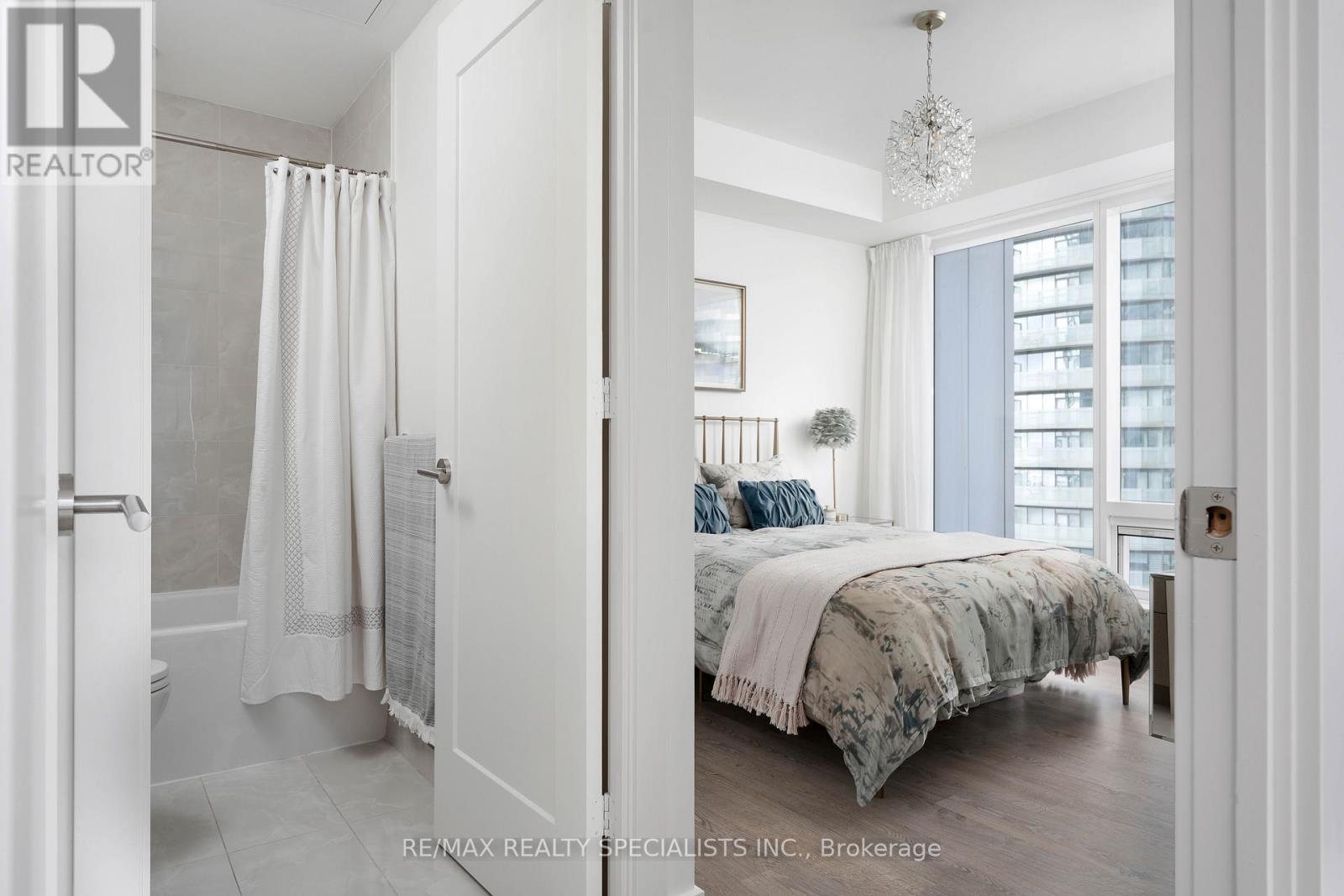 4303 - 10 York Street, Toronto, Ontario  M5J 0E1 - Photo 14 - C13018198