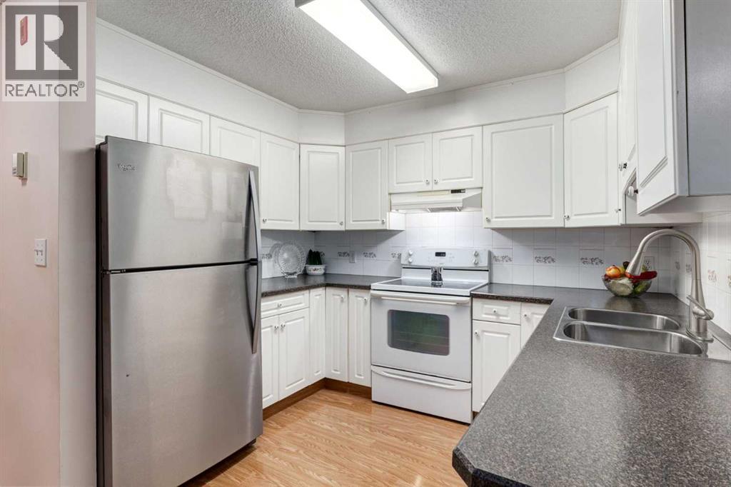118, 20 Sierra Morena Mews SW, Calgary, Alberta  T3H 3K6 - Photo 5 - A2316285