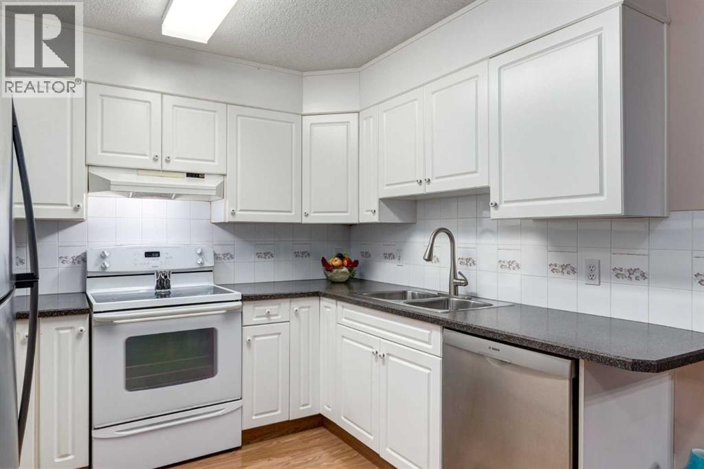 118, 20 Sierra Morena Mews SW, Calgary, Alberta  T3H 3K6 - Photo 6 - A2316285