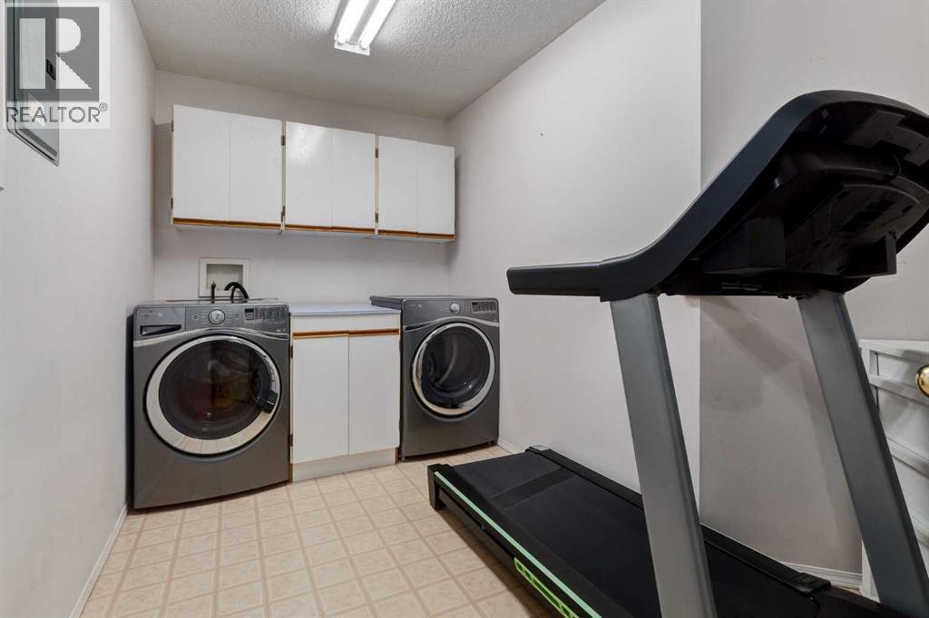 118, 20 Sierra Morena Mews SW, Calgary, Alberta  T3H 3K6 - Photo 25 - A2316285