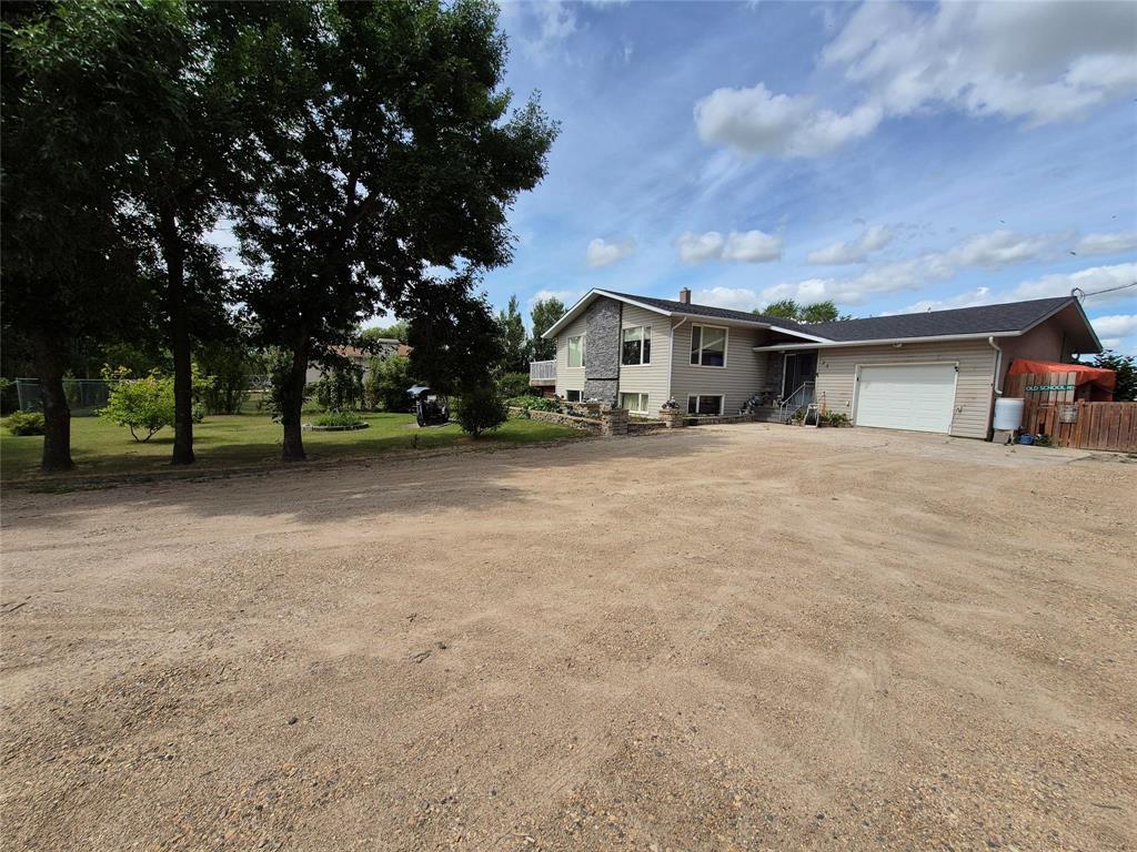 25 Crown Valley Road W, New Bothwell, Manitoba  R0A 1C0 - Photo 1 - 202620128