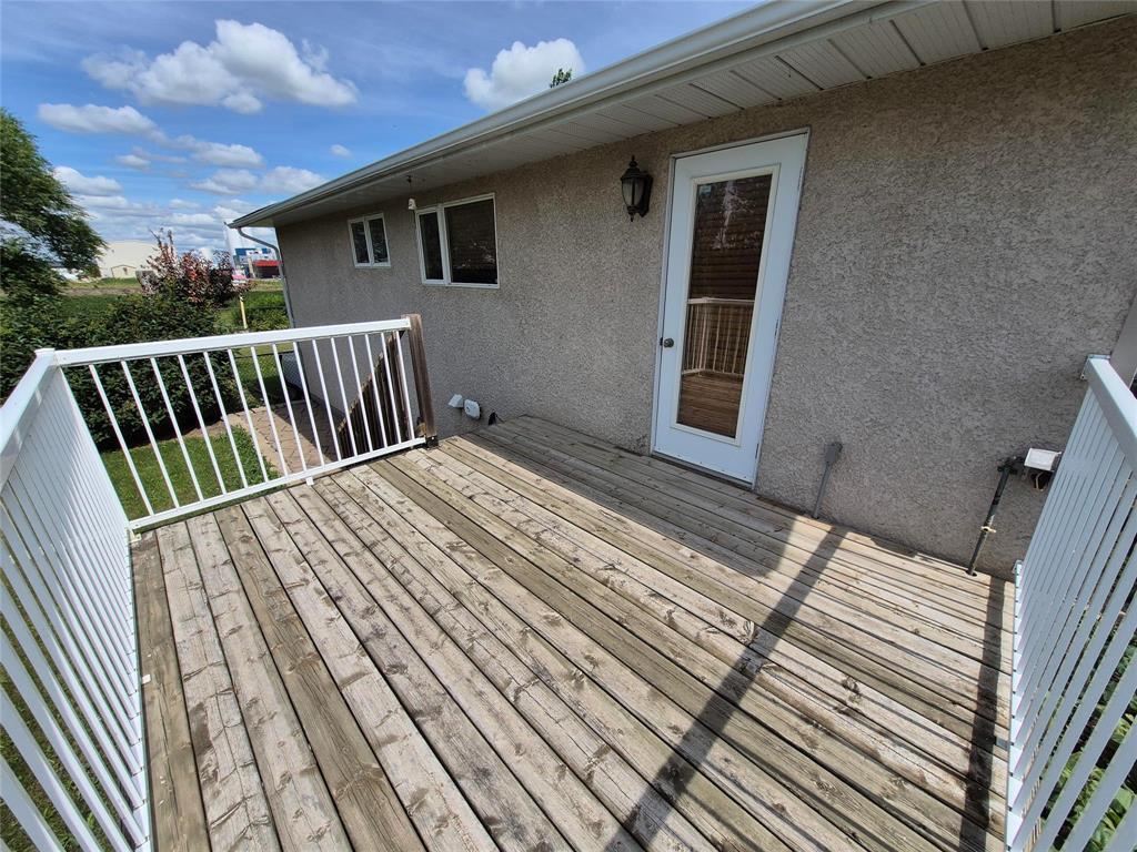 25 Crown Valley Road W, New Bothwell, Manitoba  R0A 1C0 - Photo 19 - 202620128