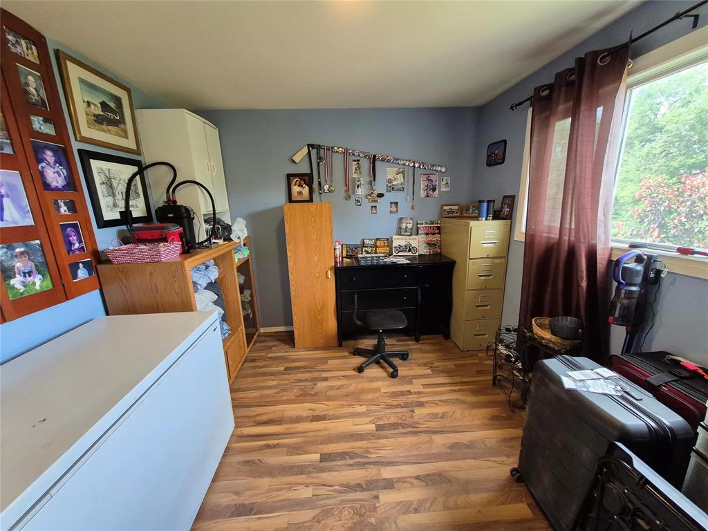 25 Crown Valley Road W, New Bothwell, Manitoba  R0A 1C0 - Photo 33 - 202620128