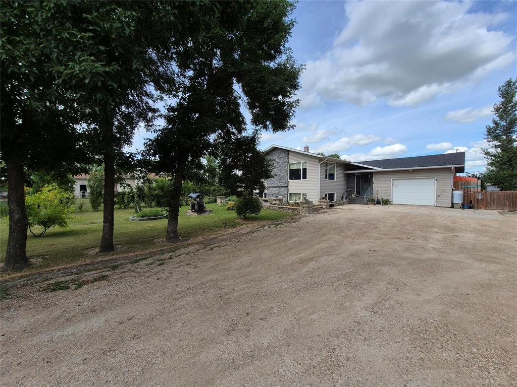25 Crown Valley Road W, New Bothwell, Manitoba  R0A 1C0 - Photo 47 - 202620128
