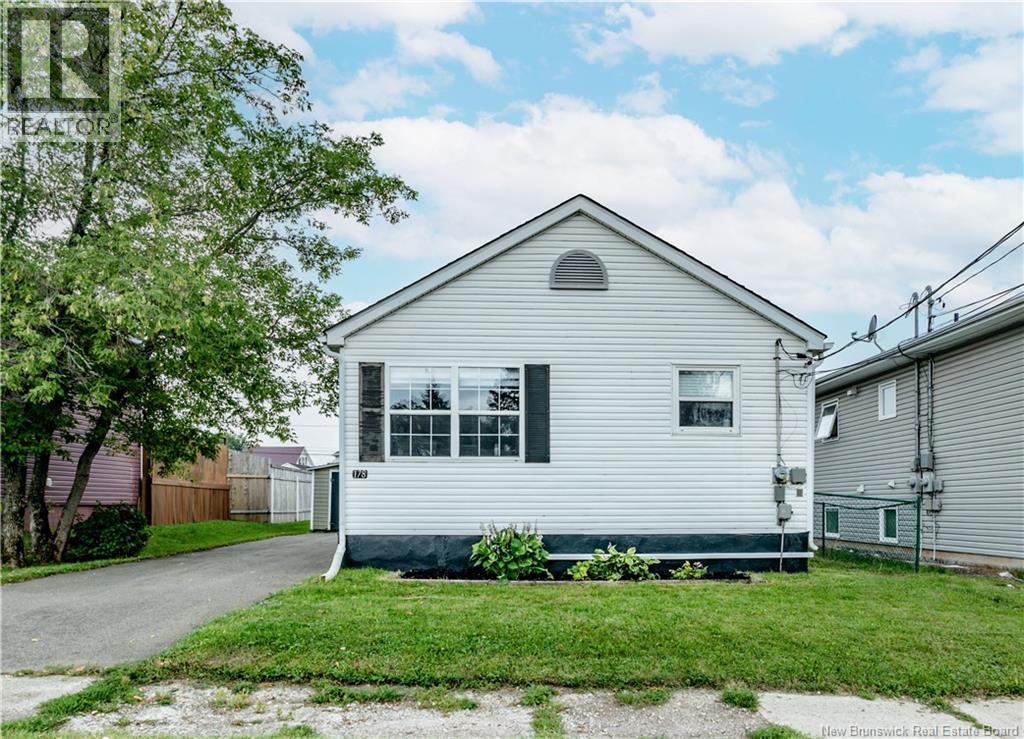 178 Churchill, Moncton, New Brunswick  E1C 7J4 - Photo 2 - NB145813