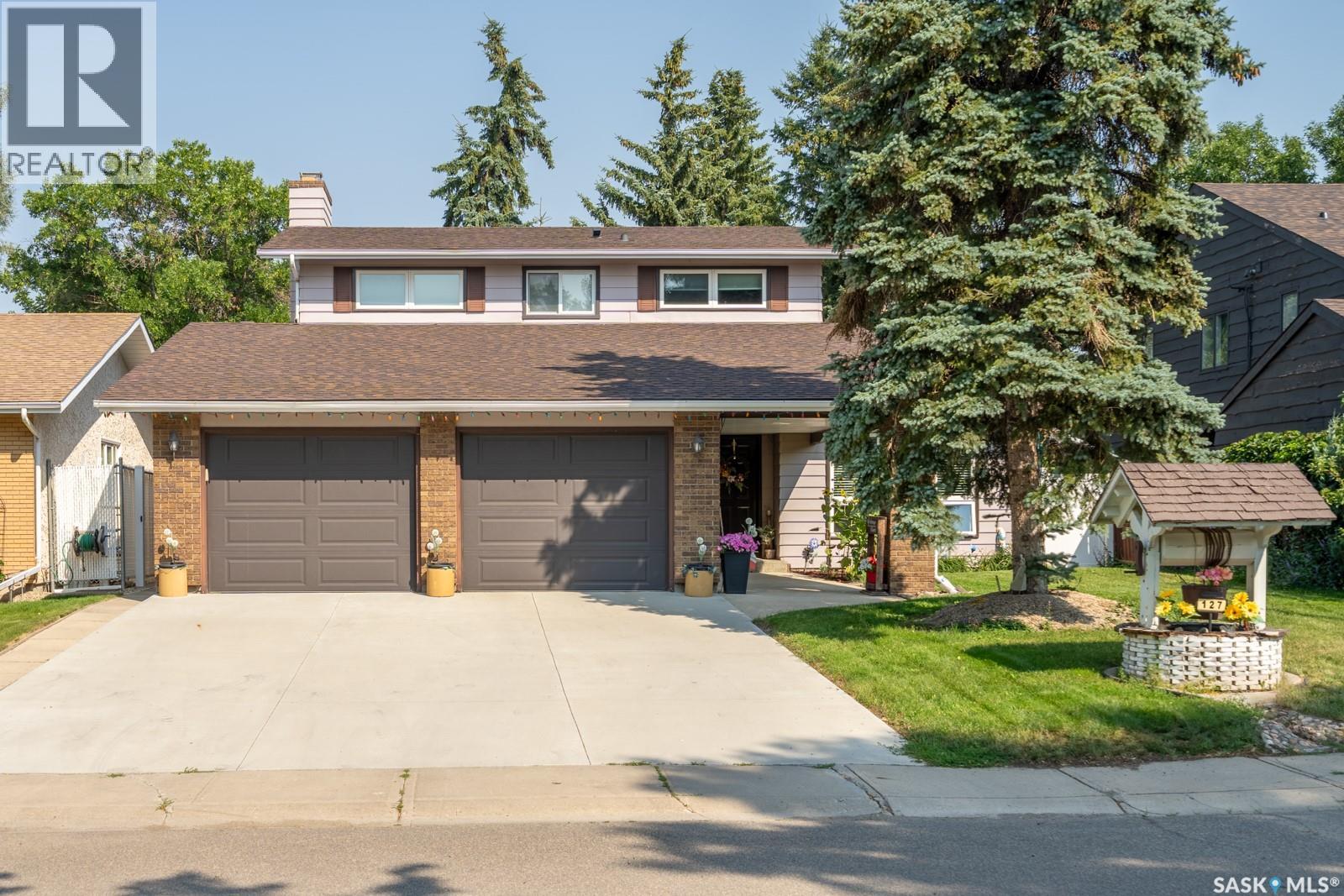 127 Rogers Road, Regina, Saskatchewan  S4S 6T7 - Photo 1 - SK045085