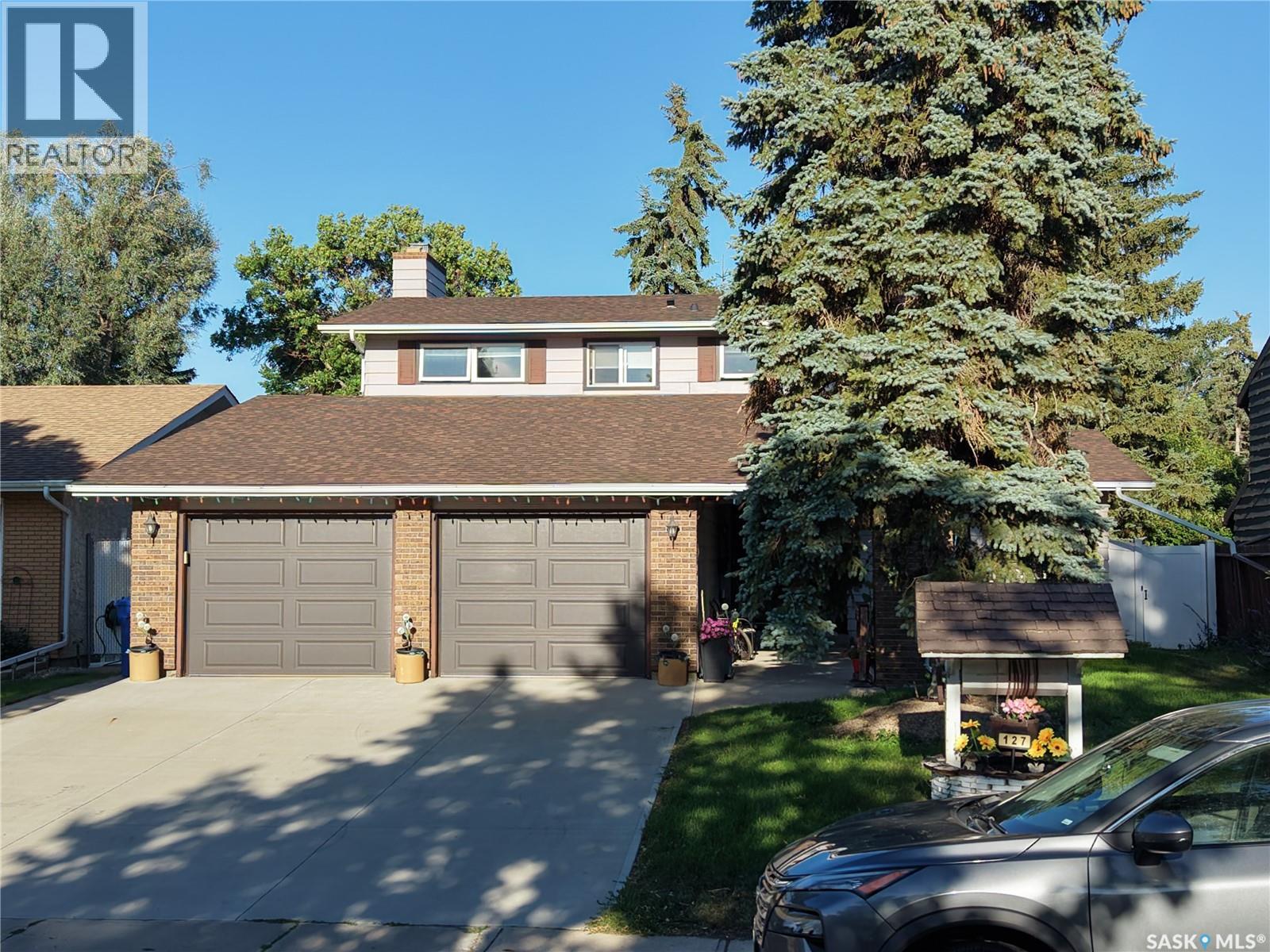127 Rogers Road, Regina, Saskatchewan  S4S 6T7 - Photo 2 - SK045085