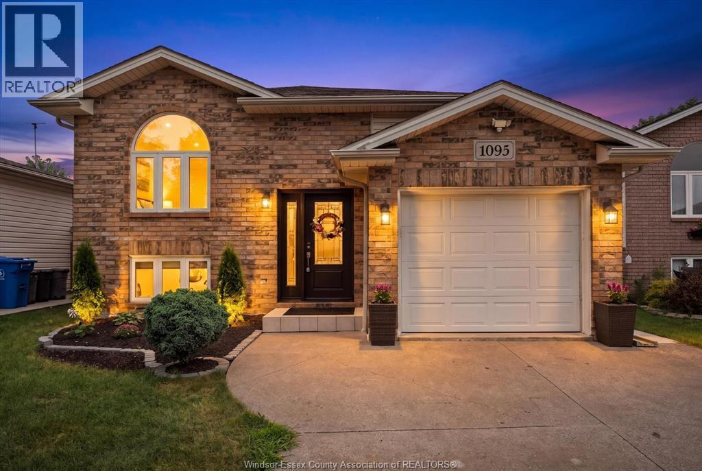 MLS# 26019585: 1095 LAKEVIEW, Windsor, Canada
