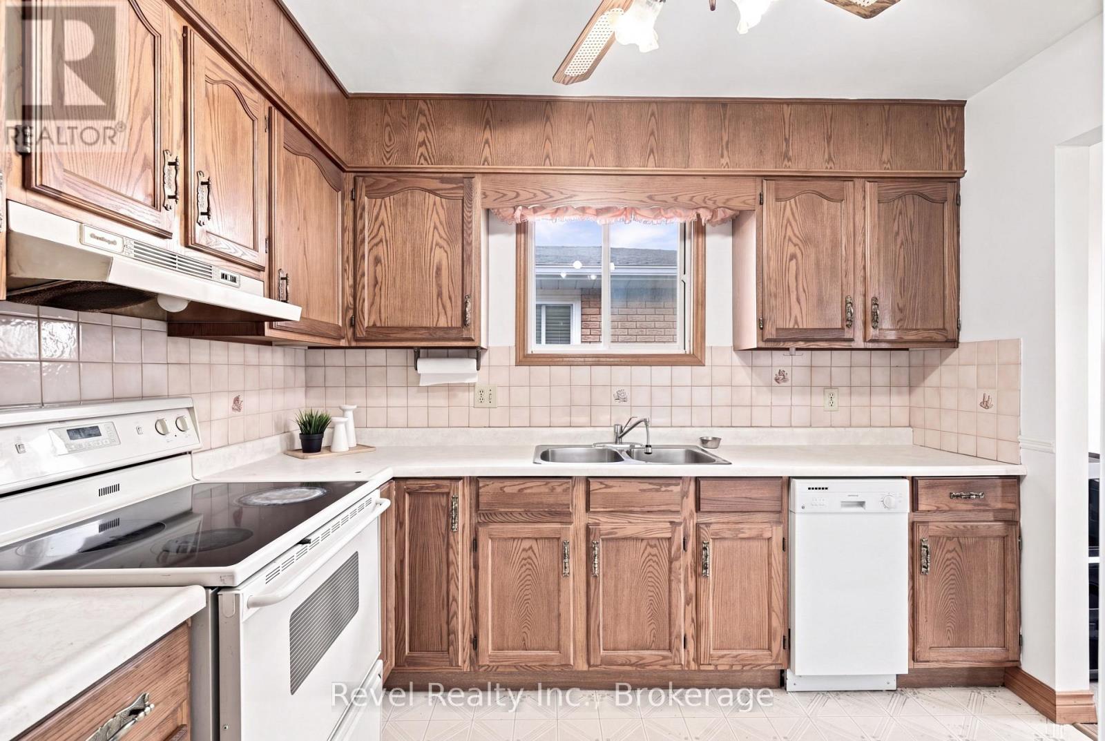 43 Wilson Avenue, Kawartha Lakes, Ontario  K9V 5S3 - Photo 12 - X13665946
