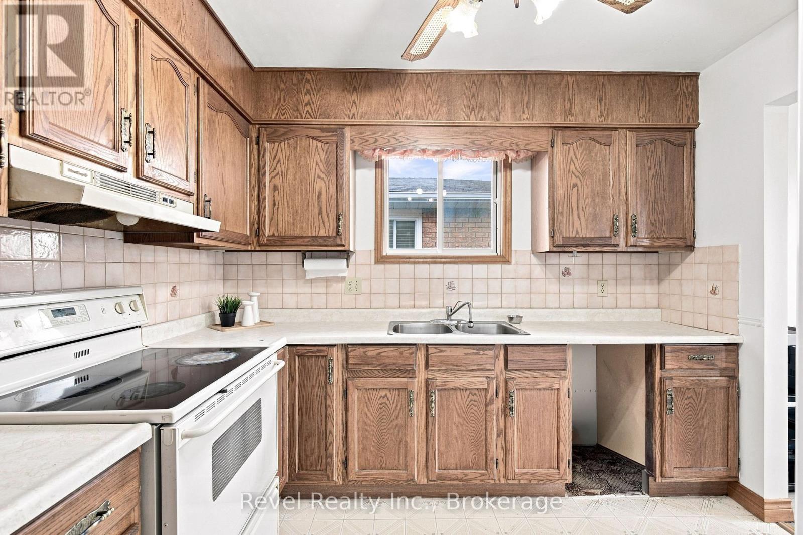43 Wilson Avenue, Kawartha Lakes, Ontario  K9V 5S3 - Photo 13 - X13665946