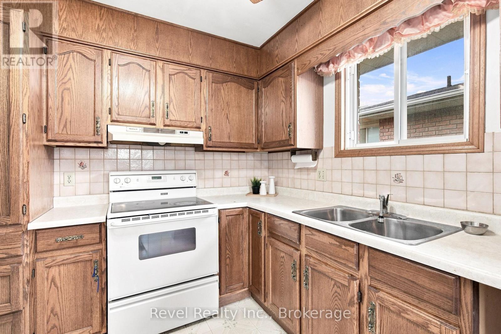 43 Wilson Avenue, Kawartha Lakes, Ontario  K9V 5S3 - Photo 14 - X13665946