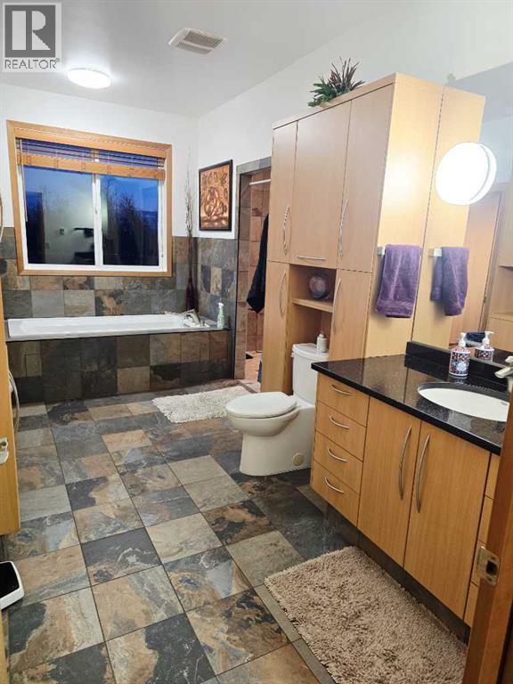 272128 Range Road 291  NE, Airdrie, Alberta  T4A 2V7 - Photo 12 - A2308512