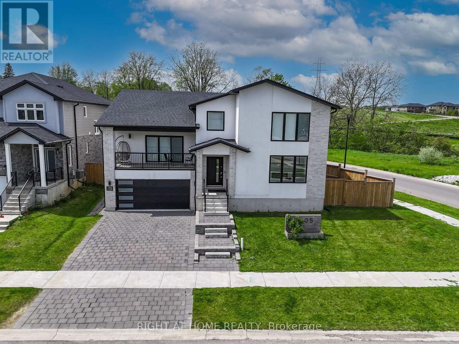 2705 ORIOLE DRIVE, London South, Ontario