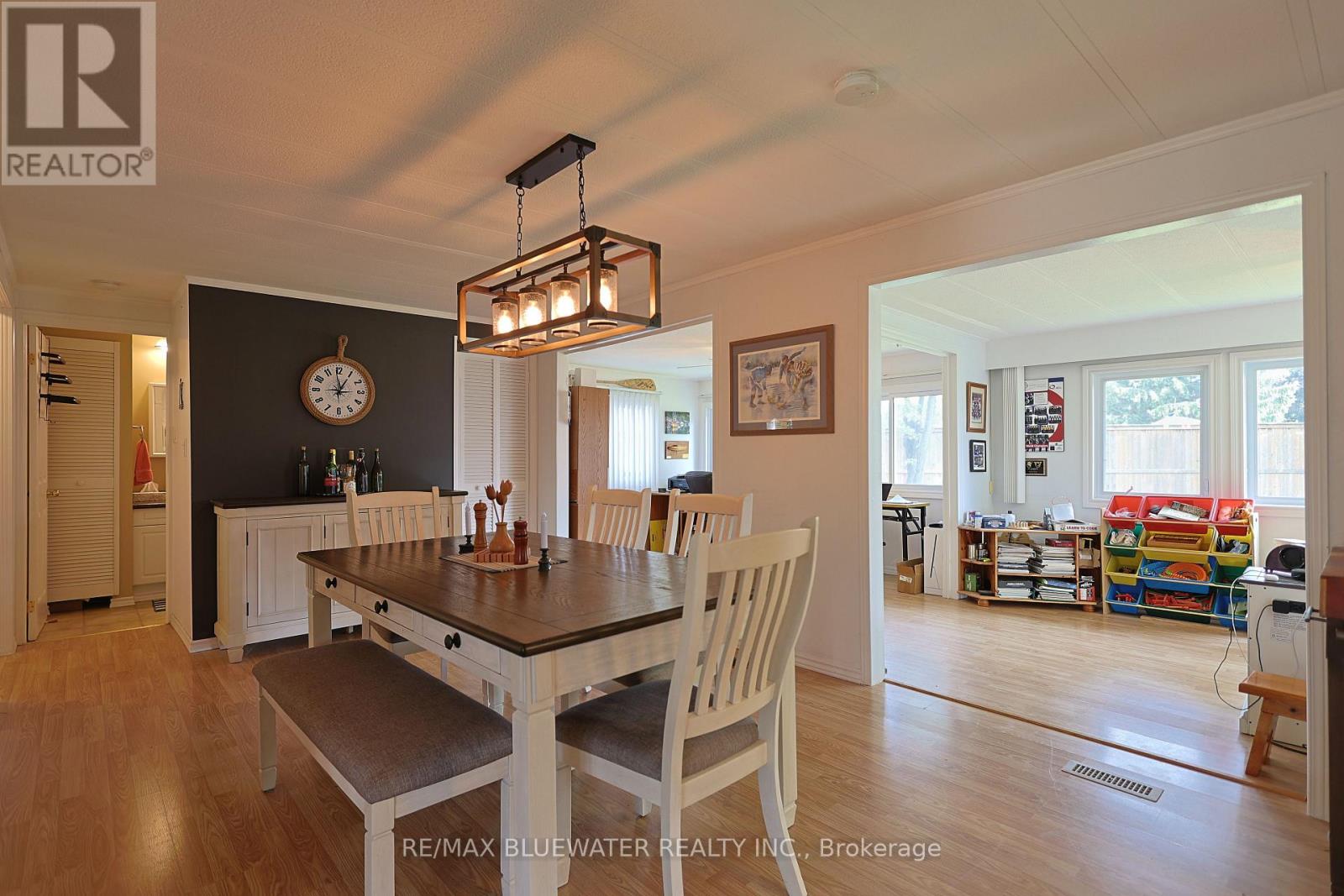 43 St Andrews Place, South Huron, Ontario  N0M 1T0 - Photo 16 - X13665860