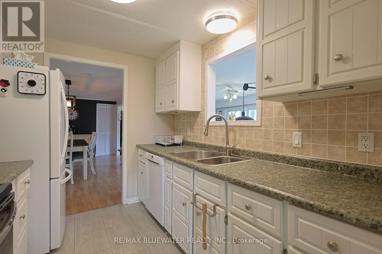 43 St Andrews Place, South Huron, Ontario  N0M 1T0 - Photo 19 - X13665860