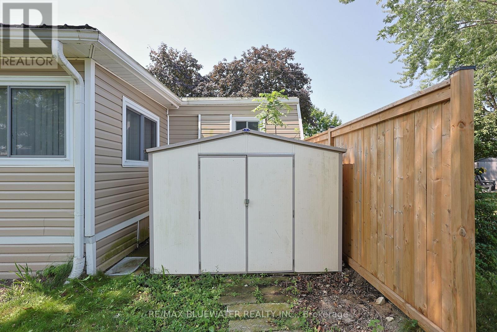 43 St Andrews Place, South Huron, Ontario  N0M 1T0 - Photo 39 - X13665860