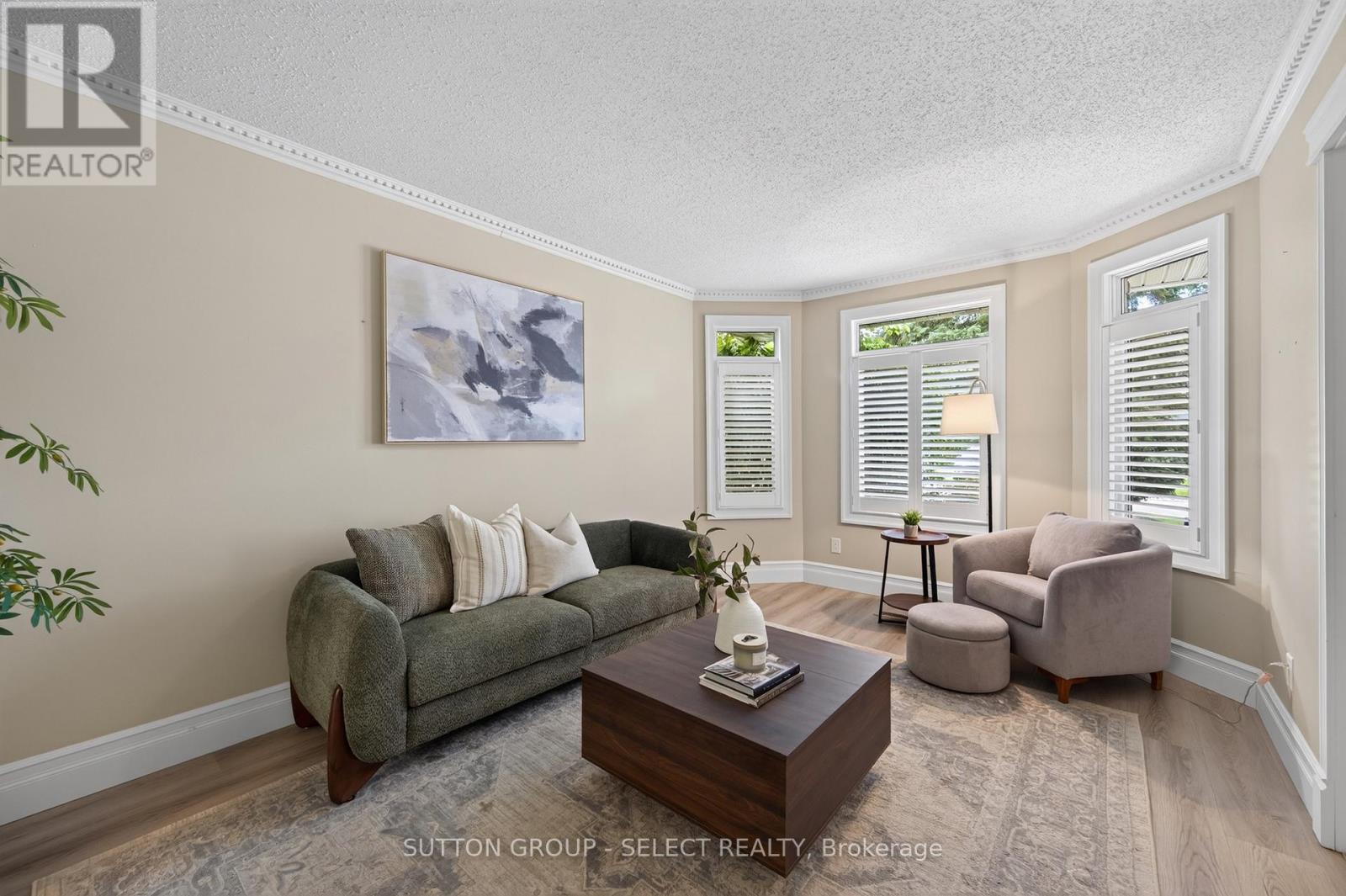 12 Banting Crescent, London North, Ontario  N6G 4G2 - Photo 2 - X13666012