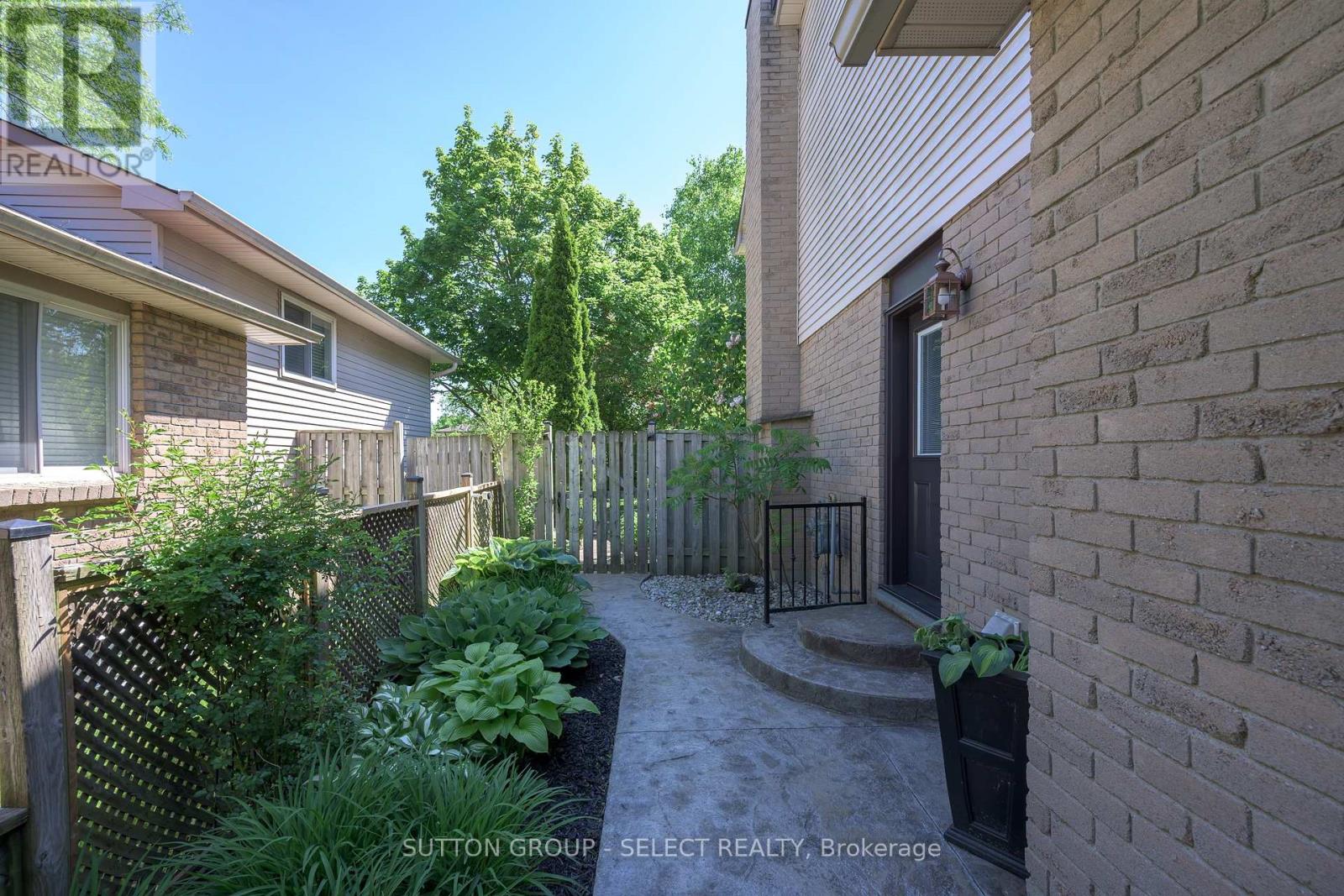 12 Banting Crescent, London North, Ontario  N6G 4G2 - Photo 26 - X13666012