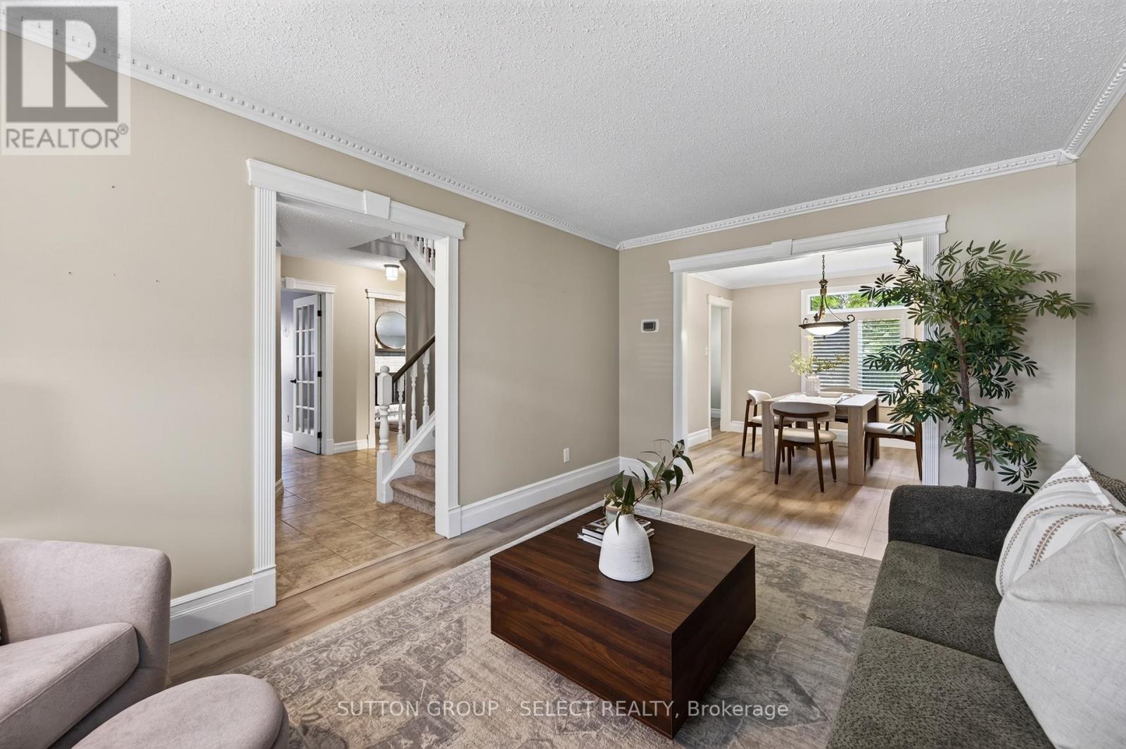 12 Banting Crescent, London North, Ontario  N6G 4G2 - Photo 3 - X13666012