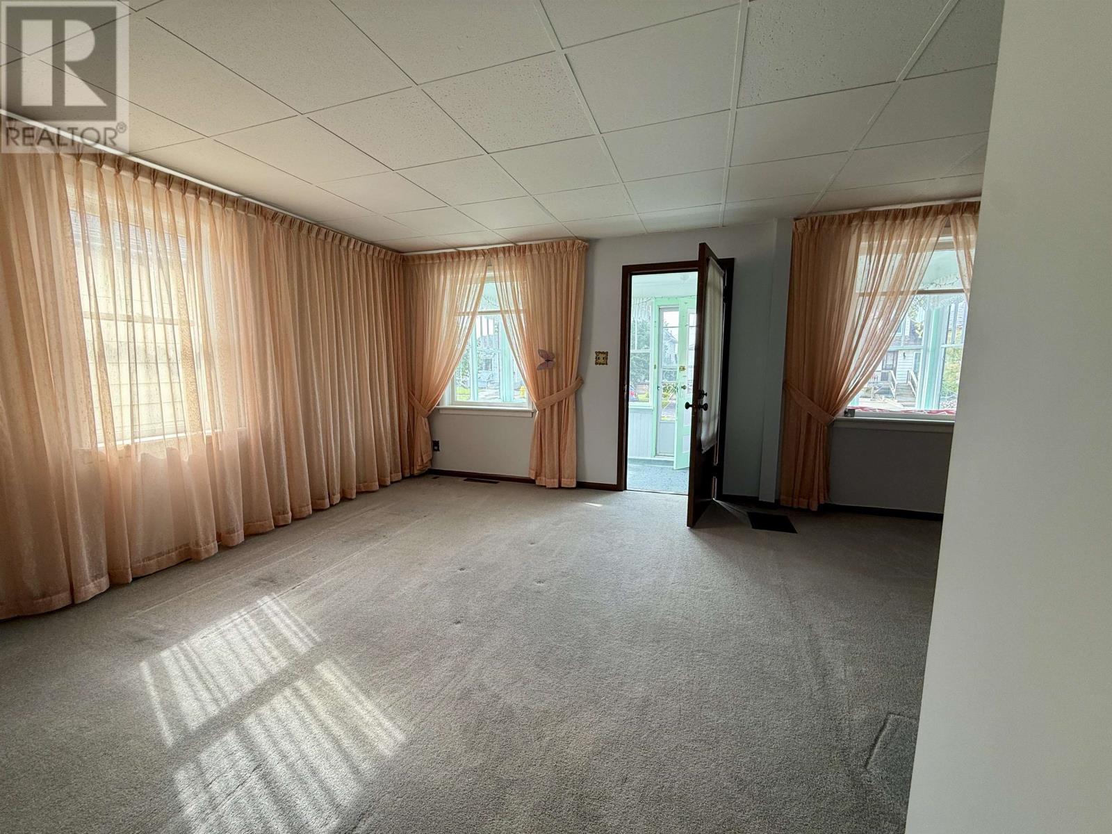 375 Empire Ave, Thunder Bay, Ontario  P7E 4S2 - Photo 4 - TB2602327