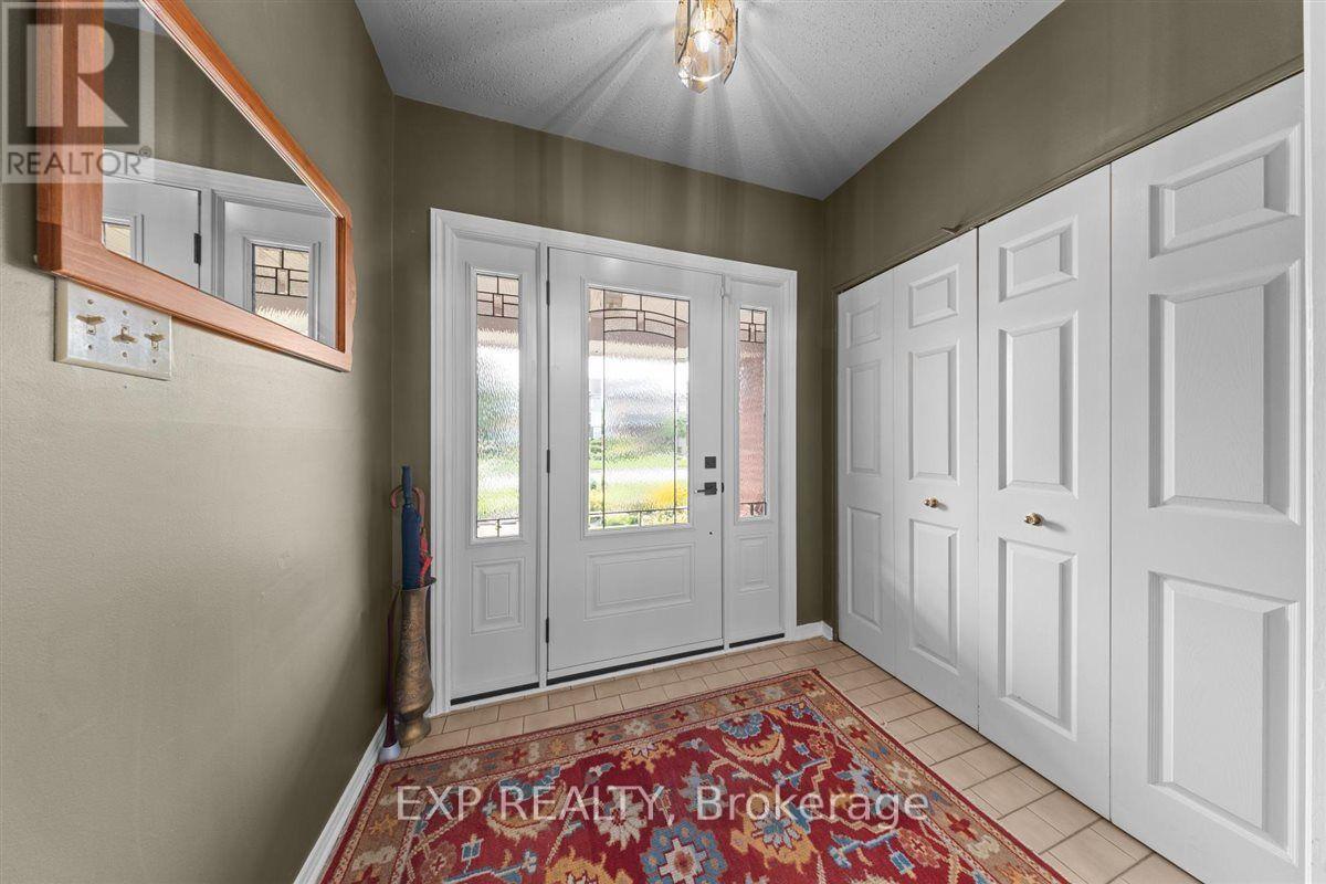 2719 Wyldewood Street, Ottawa, Ontario  K1T 2S1 - Photo 3 - X13665806