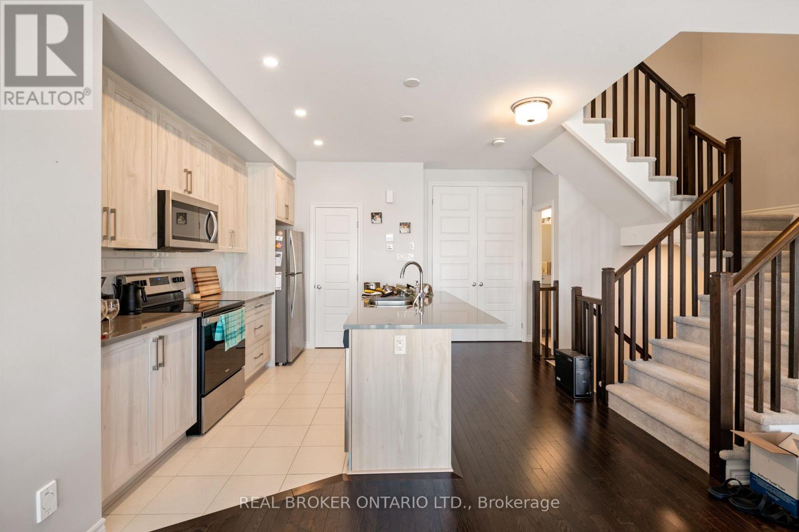 219 Pastel Way, Ottawa, Ontario  K2J 6C1 - Photo 9 - X13665858