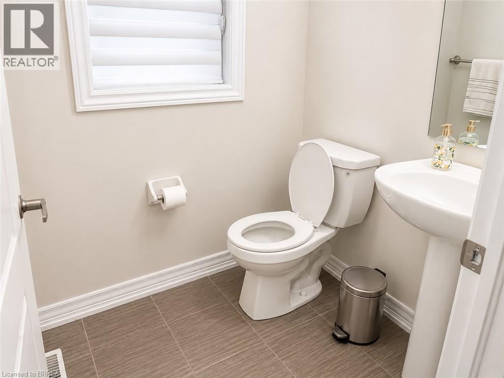 13 Cahill Drive, Brantford, Ontario  N3T 0V5 - Photo 9 - 40845062
