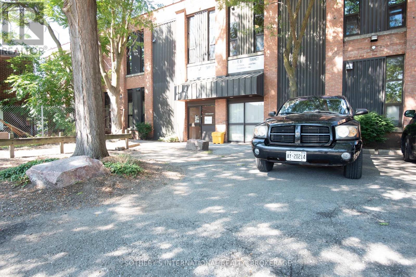 243 Church Street, St. Catharines, Ontario  L2R 3E8 - Photo 15 - X13666024