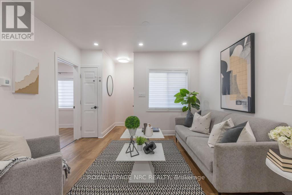 21 Trapnell Street, St. Catharines, Ontario  L2R 1B1 - Photo 6 - X13666034