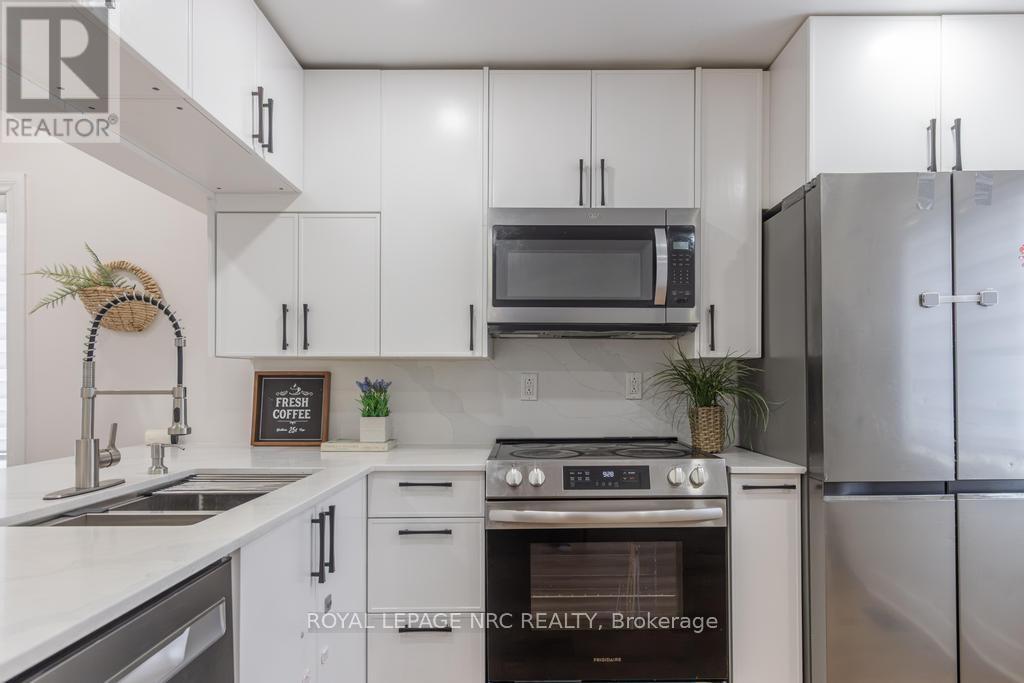 21 Trapnell Street, St. Catharines, Ontario  L2R 1B1 - Photo 8 - X13666034