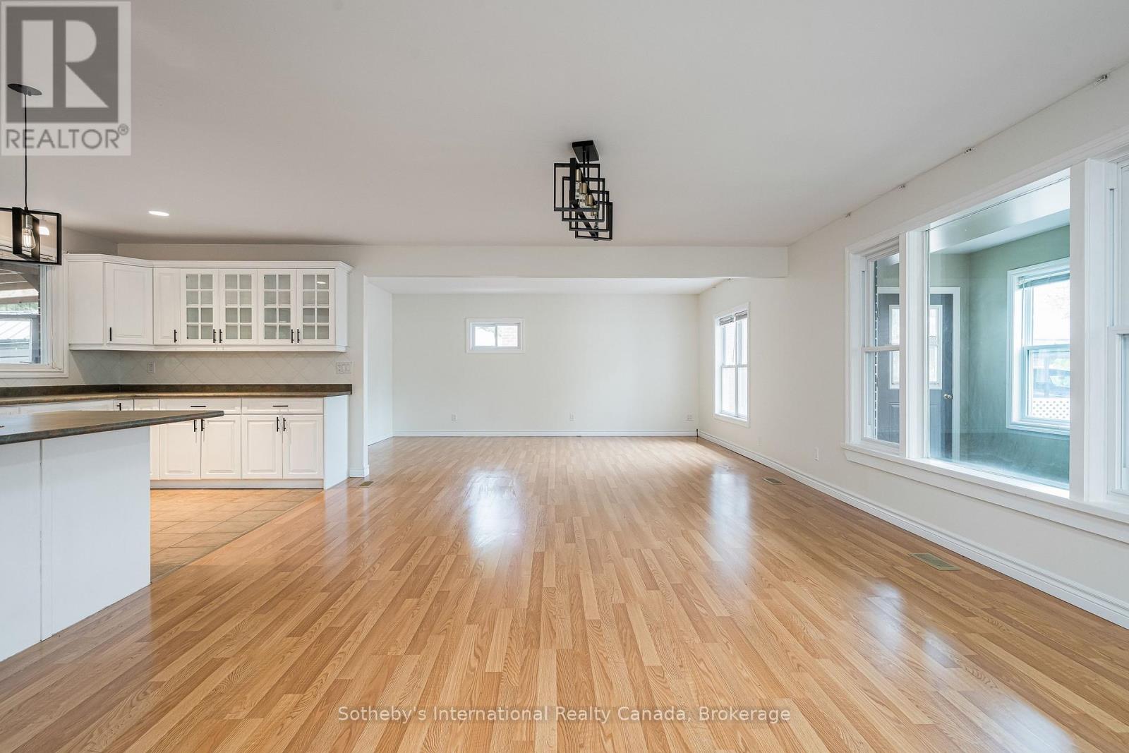 7 Whipps Court, Collingwood, Ontario  L9Y 4B7 - Photo 11 - S13665922