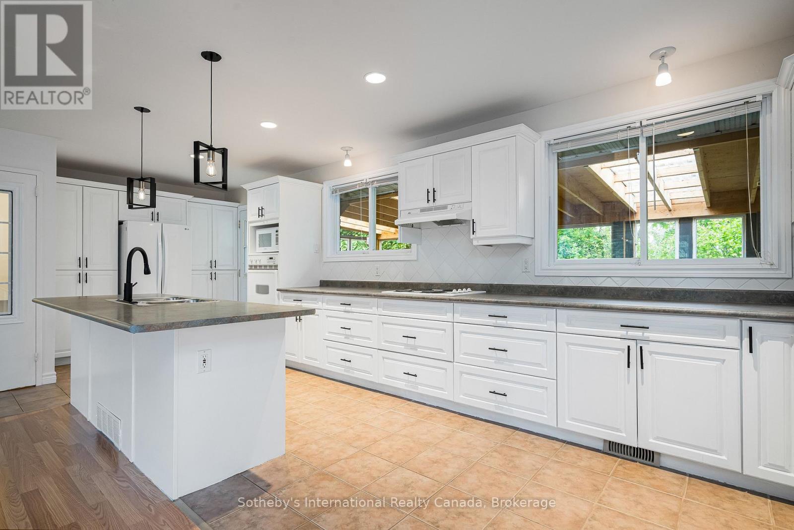 7 Whipps Court, Collingwood, Ontario  L9Y 4B7 - Photo 14 - S13665922