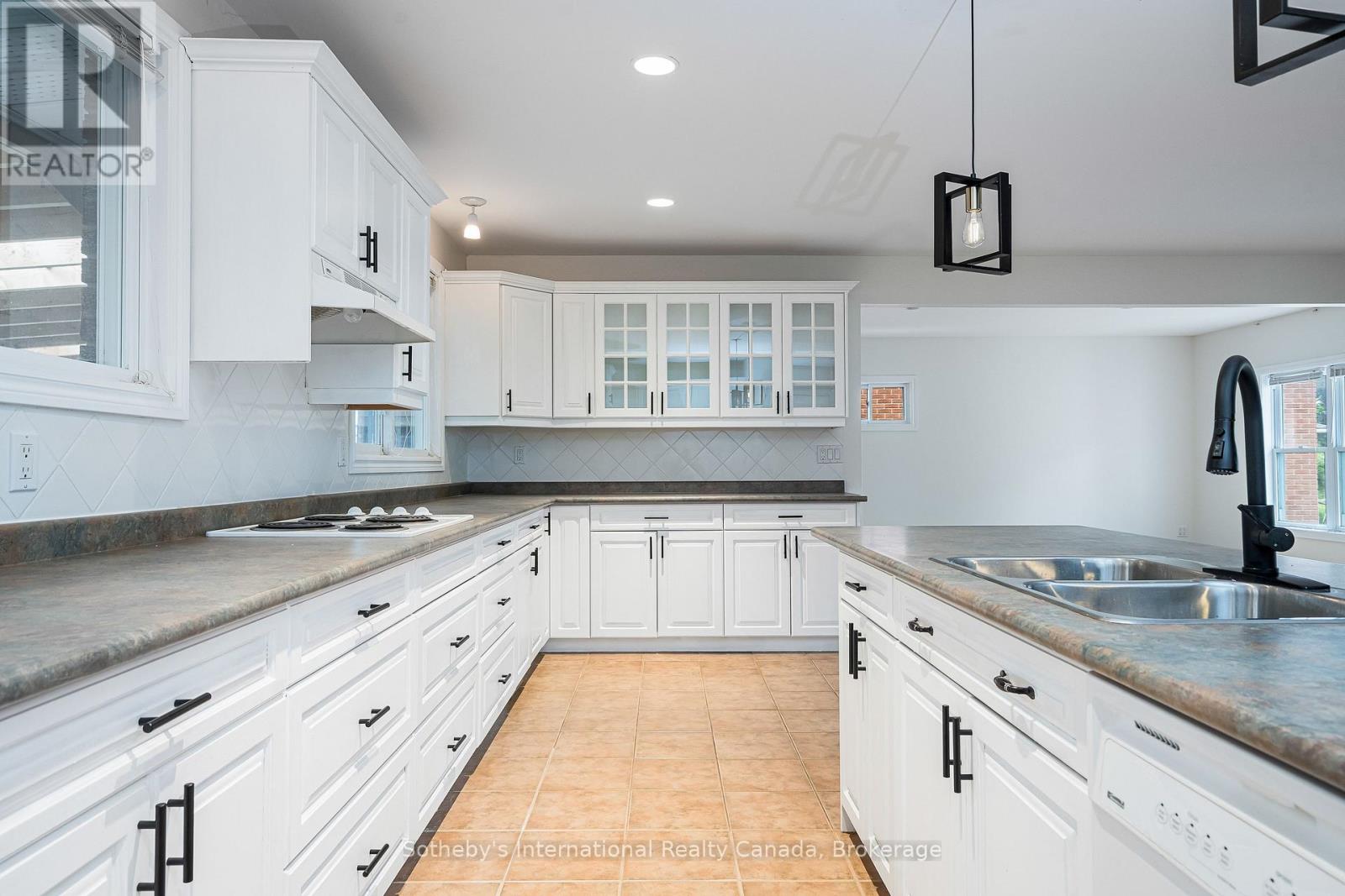 7 Whipps Court, Collingwood, Ontario  L9Y 4B7 - Photo 16 - S13665922