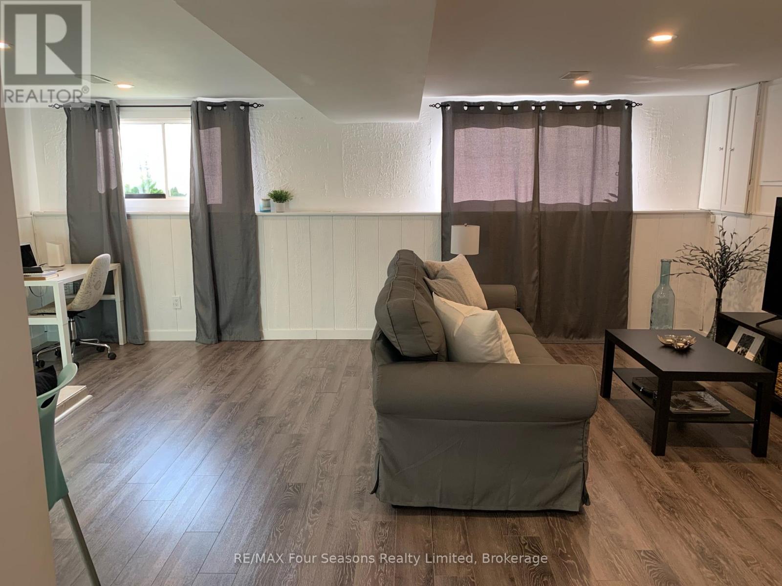 Unit 2 - 57 Courtice Crescent, Collingwood, Ontario  L9Y 4N7 - Photo 4 - S13666010