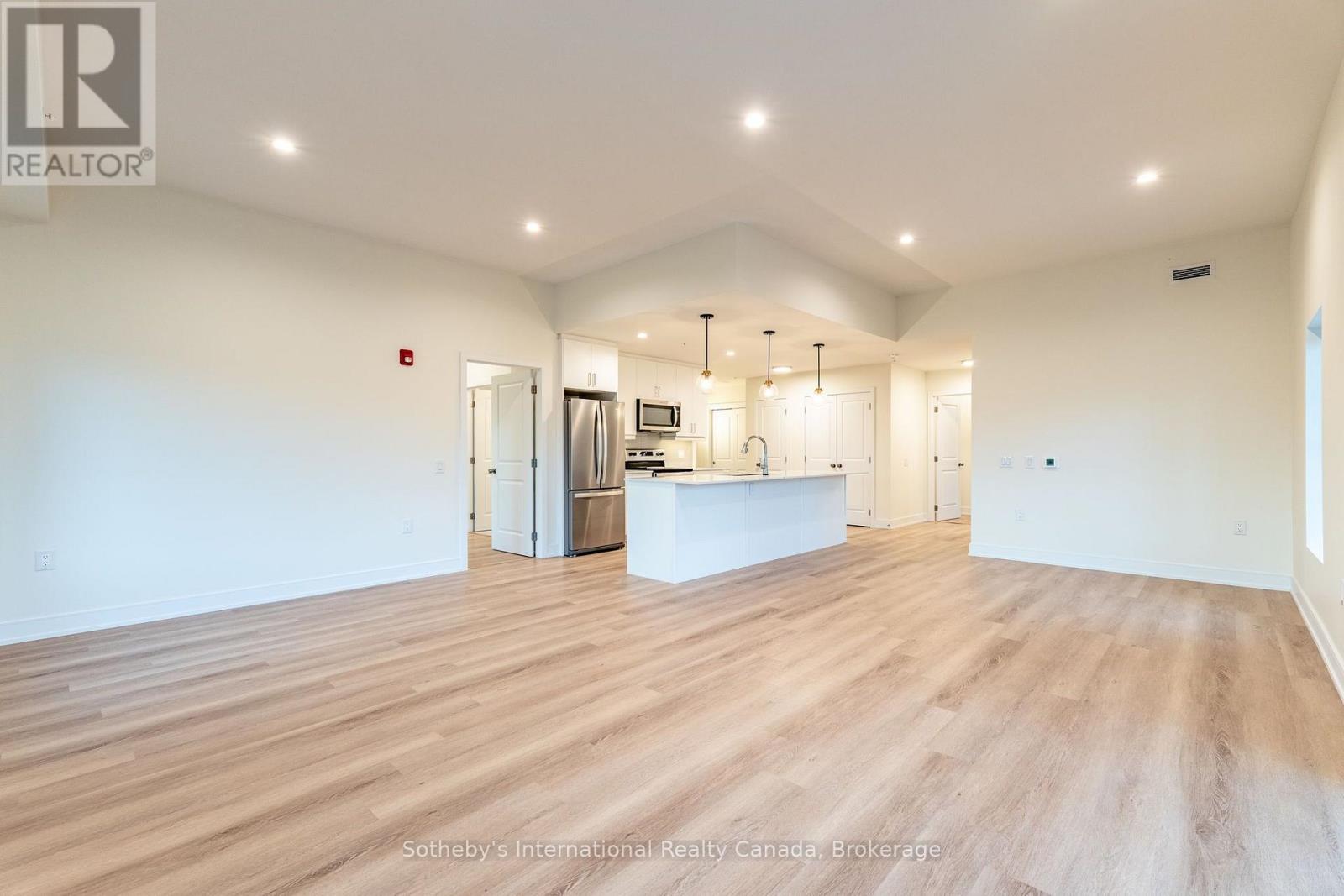 423 - 121 Mary Street, Clearview (Creemore), Ontario  L0M 1G0 - Photo 8 - S13666070