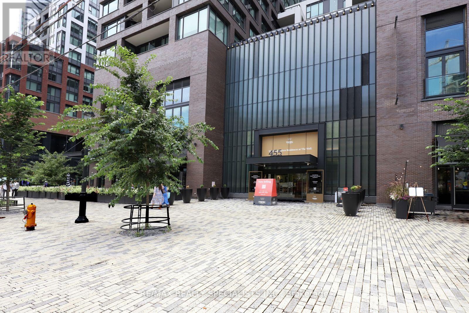 704 - 455 Wellington Street W, Toronto, Ontario  M5V 0V3 - Photo 2 - C13665872