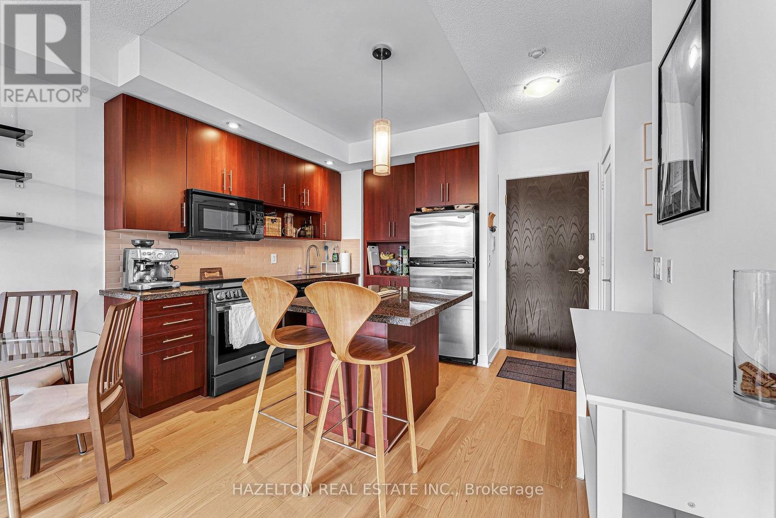 1510 - 120 Homewood Avenue, Toronto, Ontario  M4Y 2J3 - Photo 2 - C13665942