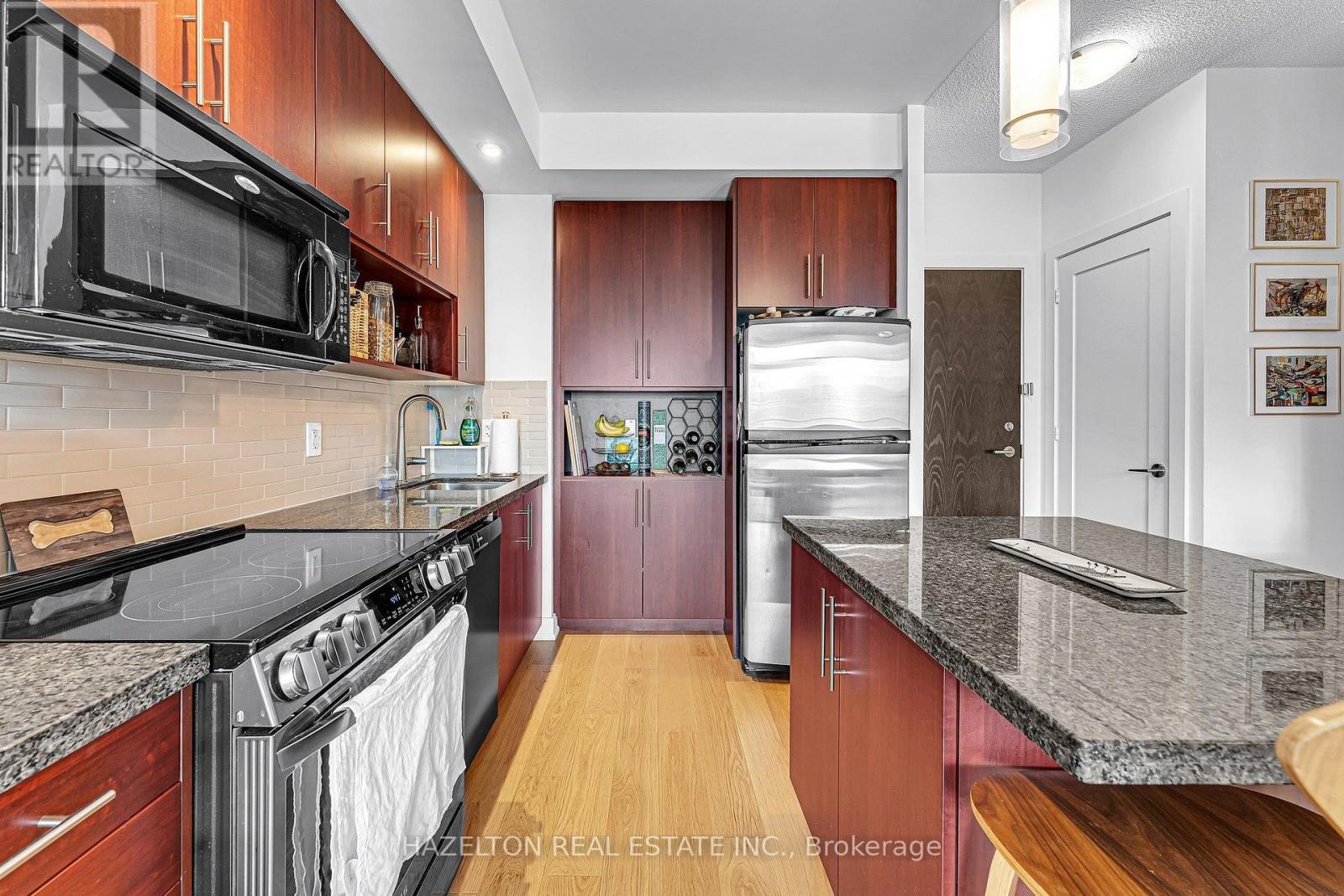 1510 - 120 Homewood Avenue, Toronto, Ontario  M4Y 2J3 - Photo 6 - C13665942