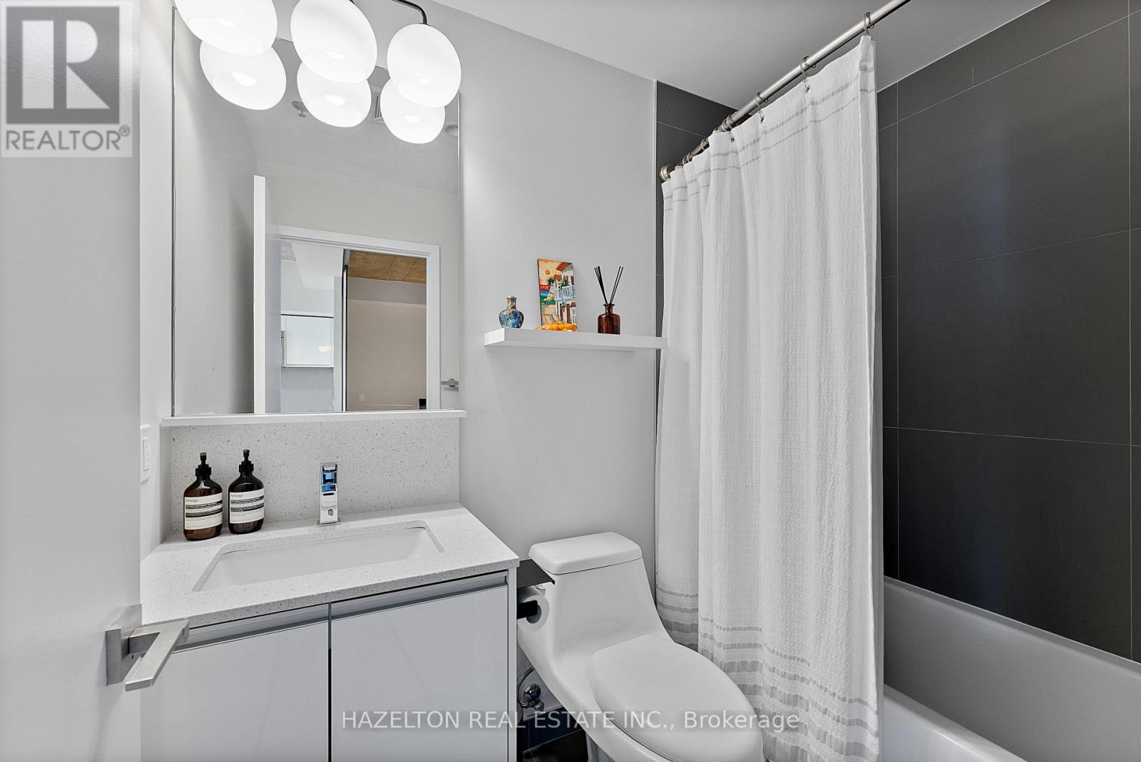 825 - 20 Minowan Miikan Lane, Toronto, Ontario  M6J 0E5 - Photo 15 - C13665948